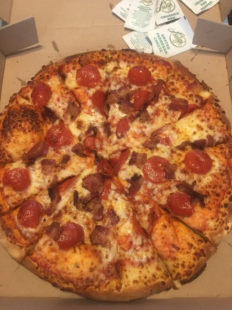 Large Bacon and Pepperoni Pizza